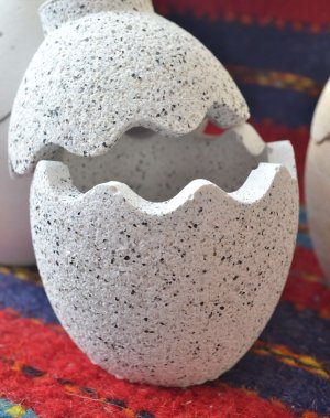 Cracked Egg – Stone edition