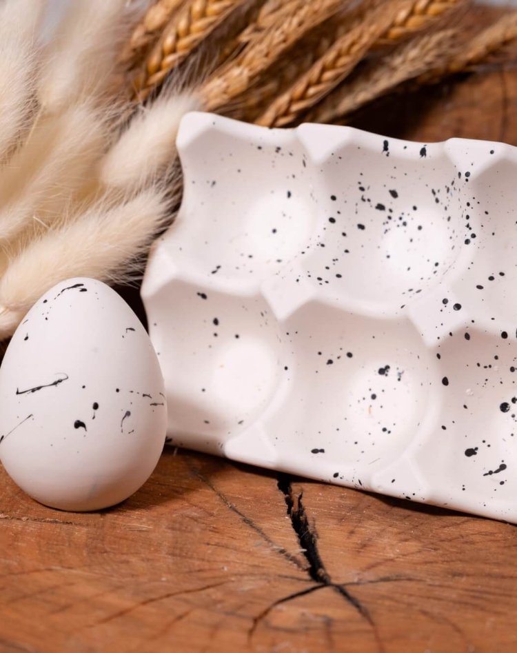 Subtle Splatter Egg Tray